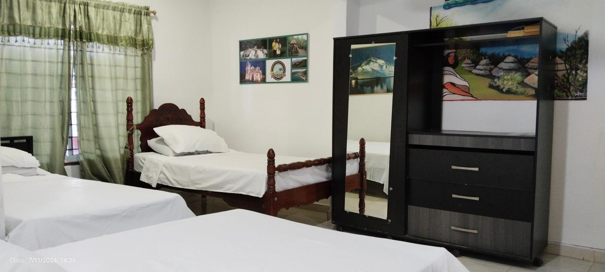 Hotel Turispanish 圣玛尔塔 外观 照片