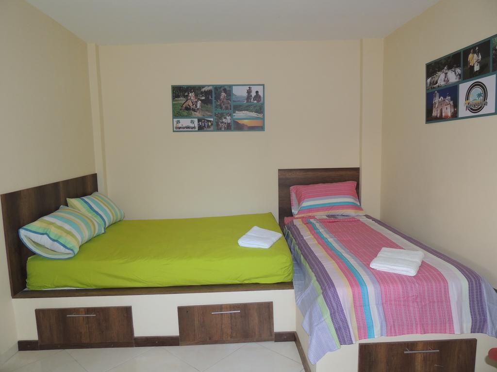 Hotel Turispanish 圣玛尔塔 外观 照片